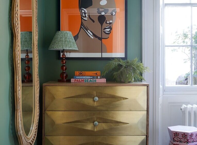 1 Bedroom Apartment Ground Floor, Artist Residence Brighton