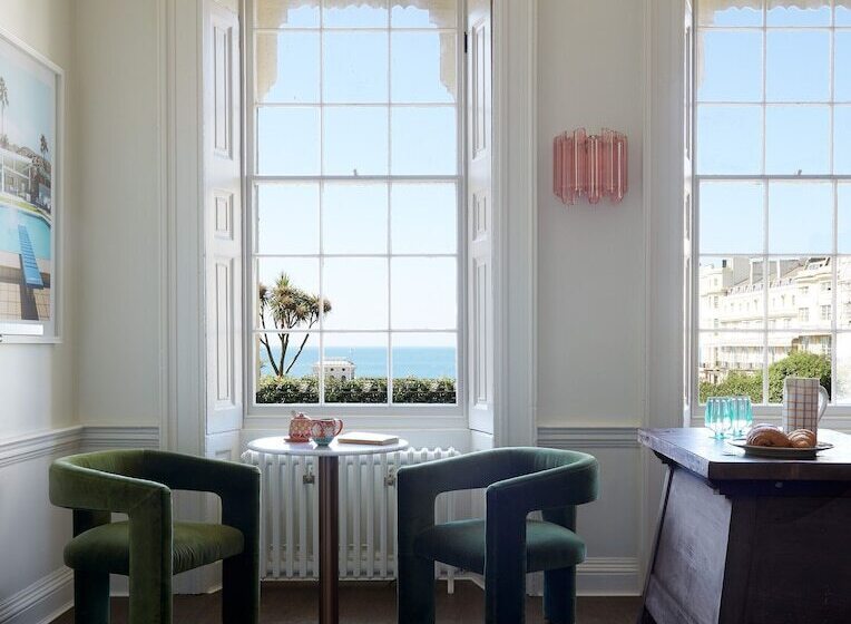 1 Bedroom Apartment Ground Floor, Artist Residence Brighton