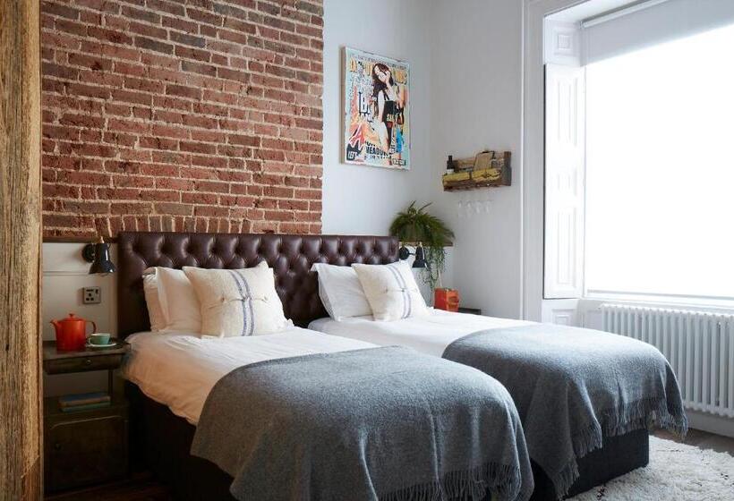 Standard Room, Artist Residence Brighton