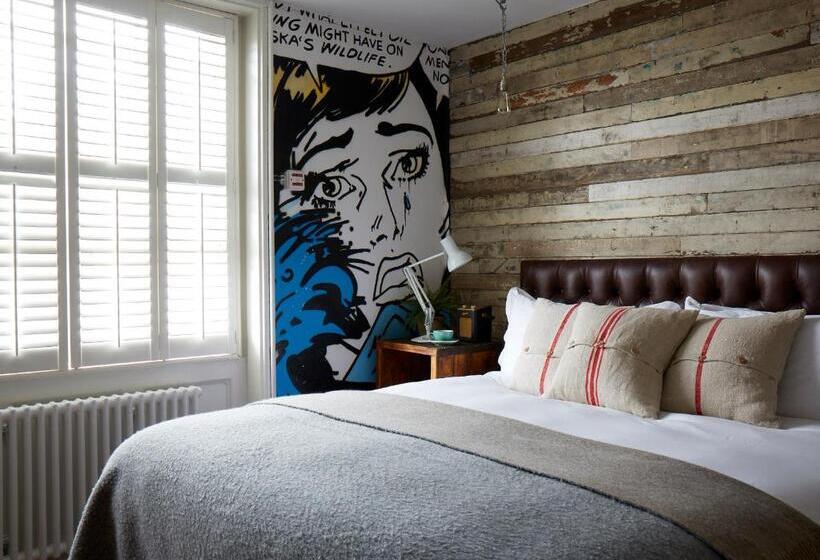 Standard Room, Artist Residence Brighton