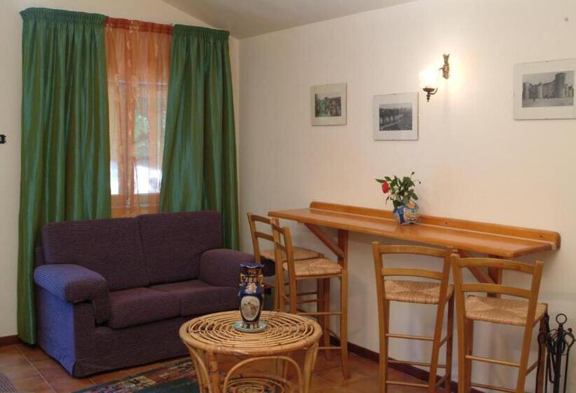 חדר אקונומי, Castagneto Dell Etna