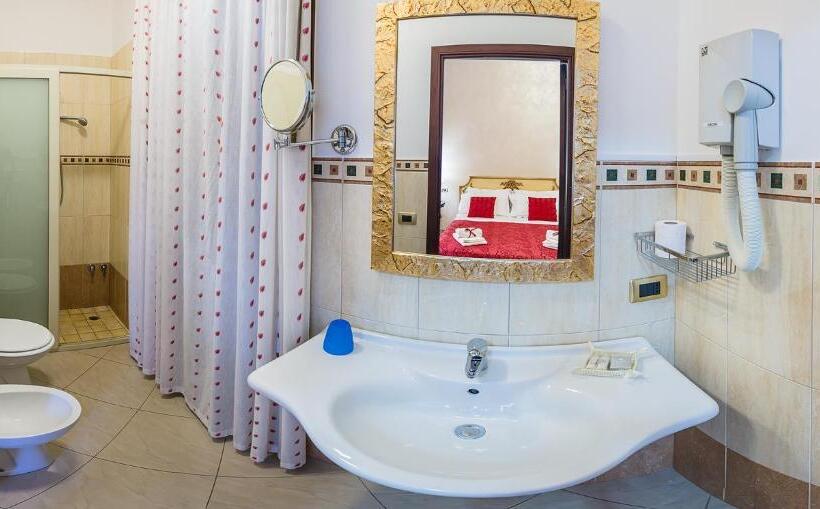 豪华三人间, Garibaldi Relais