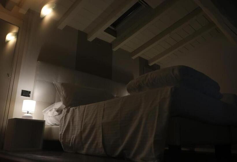 جناح جونيور, Borgo Santa Giulia