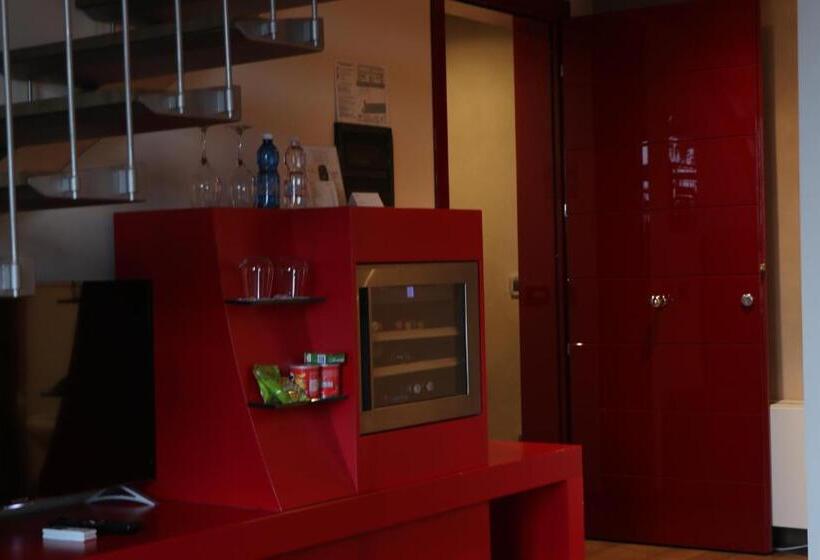 جناح جونيور, Borgo Santa Giulia