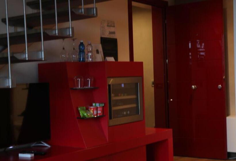 جناح جونيور, Borgo Santa Giulia