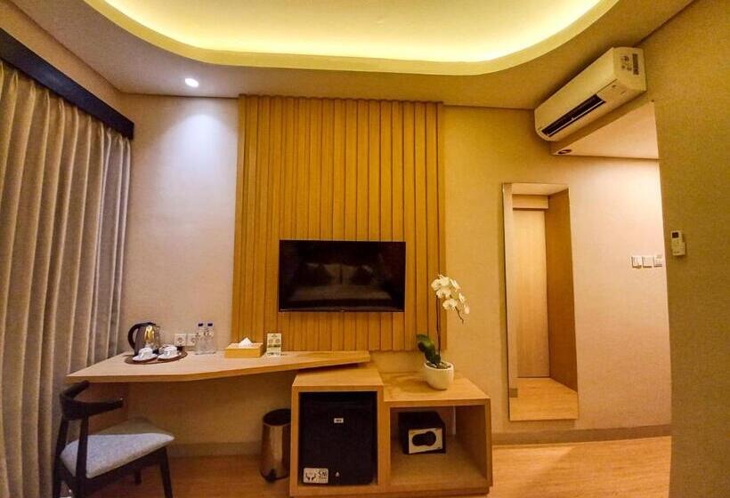 Номер Deluxe Вид на Бассейн, Abisha Hotel Sanur