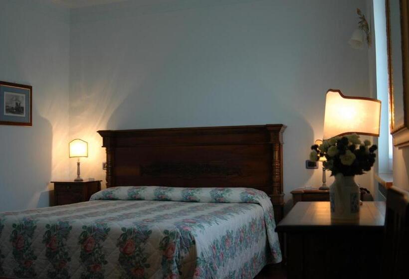 Люкс, Albergo Villa Cristina