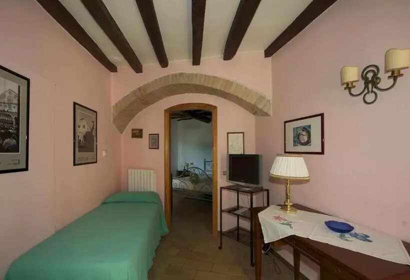 Standard Neljän Hengen Huone, Albergo Villa Cristina