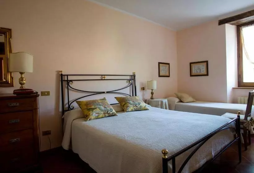Classic Kolmen Hengen Huone, Albergo Villa Cristina