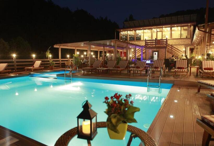 Номер Superior Кровать Кинг, Best Western Plus Paradise Hotel Dilijan