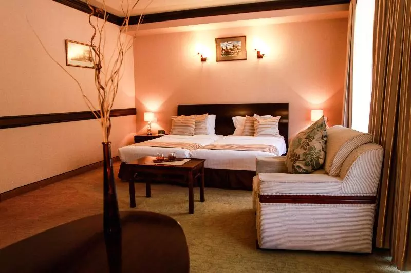 اتاق لوکس, Best Western Plus Paradise Hotel Dilijan