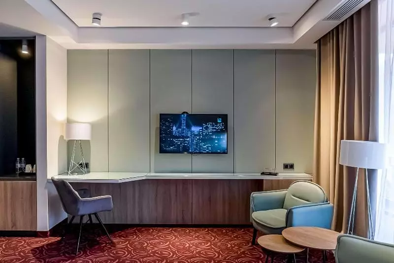 اتاق اجرایی, Best Western Plus Paradise Hotel Dilijan