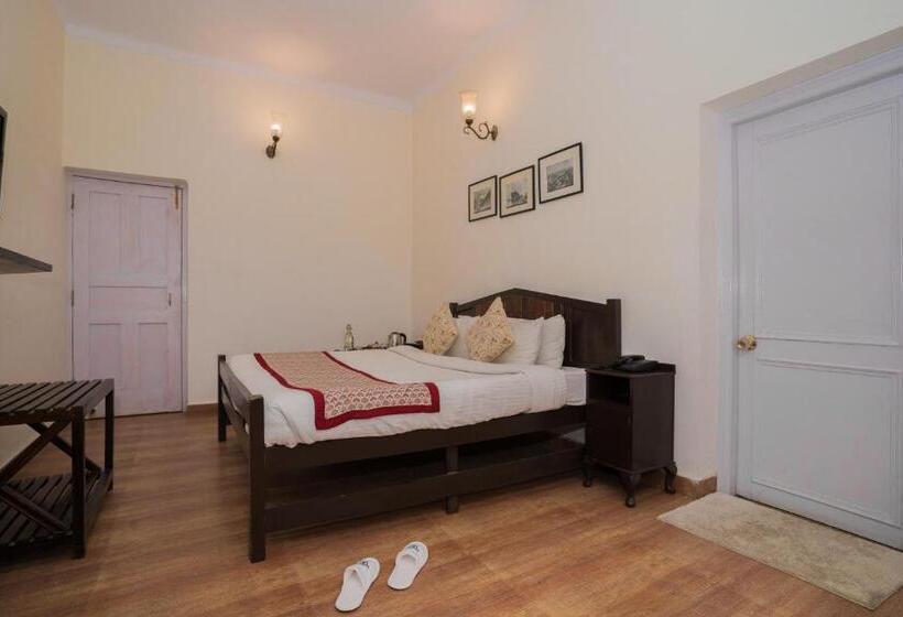 اتاق کلاسیک, Bhikampur Lodge By Howard