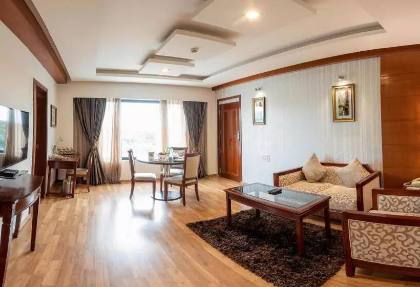 デラックススイート, Fortune Jp Palace, Mysore   Member Itc S Hotel Group