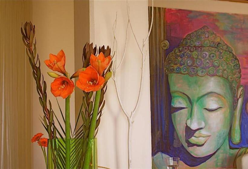 Номер бизнес-класса, Max