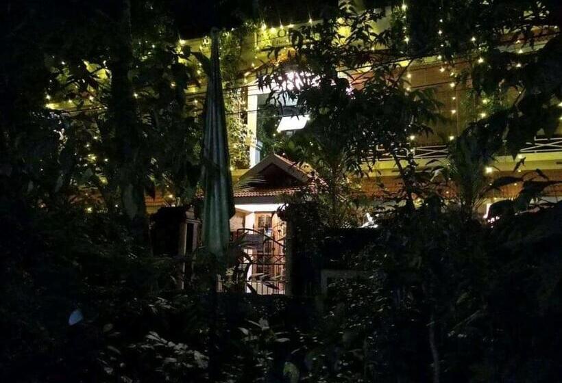 اتاق لوکس با بالکن, Oceanic Beach Residency