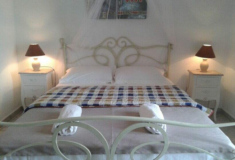 オーシャンビュースタンダードルーム, Petras Beach