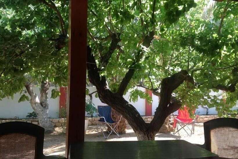 ガーデンビュースタンダードルーム, Petras Beach