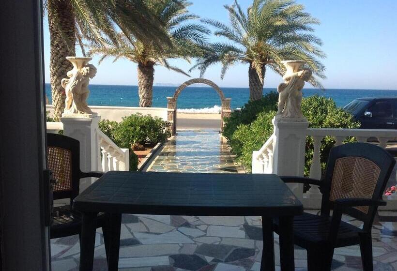 オーシャンビュースタンダードルーム, Petras Beach