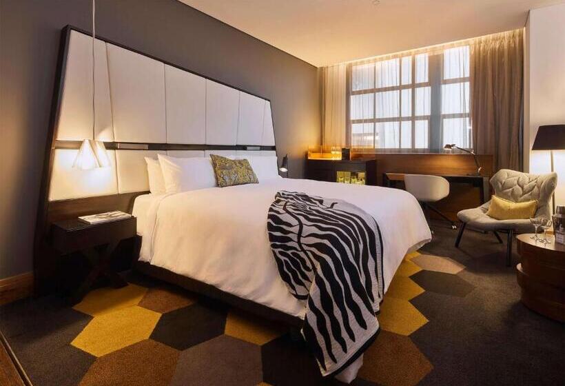 Номер Deluxe Кровать Кинг, Qt Sydney