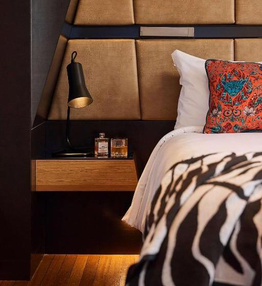 Стандартный Номер Кровать Кинг, Qt Sydney