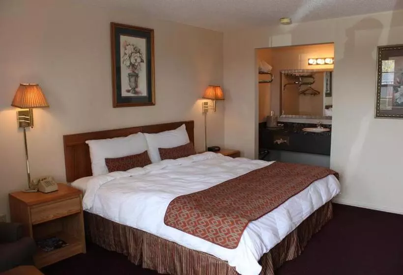 キングサイズベッドのスタンダードルーム, Regency Inn Eureka Springs