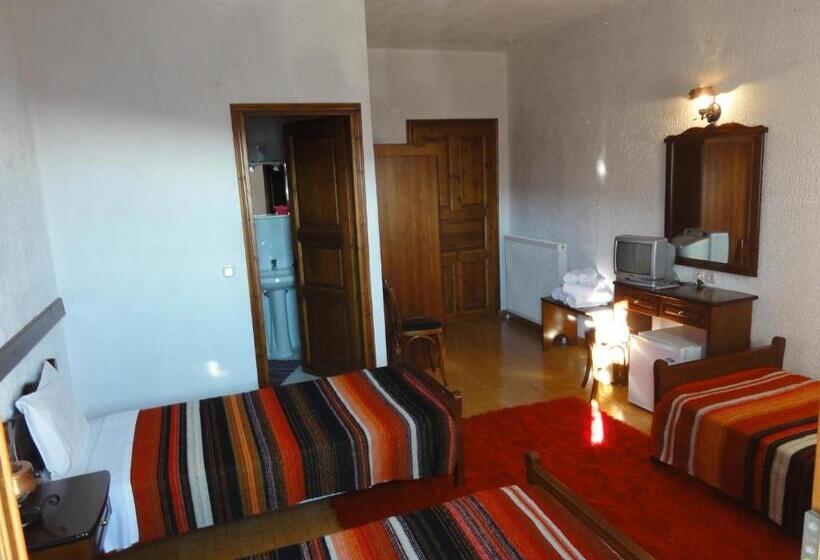 חדר סטנדרט לארבעה, Sintrivanis Mountain