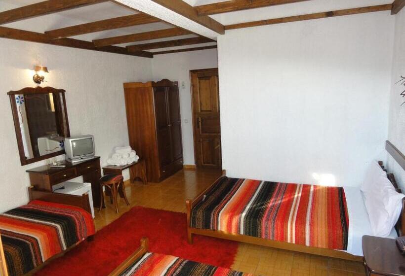 חדר סטנדרט לארבעה, Sintrivanis Mountain