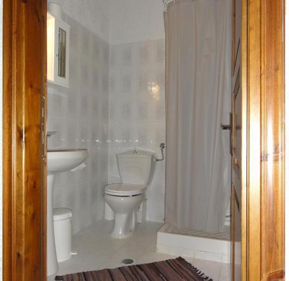 חדר סטנדרט לארבעה, Sintrivanis Mountain