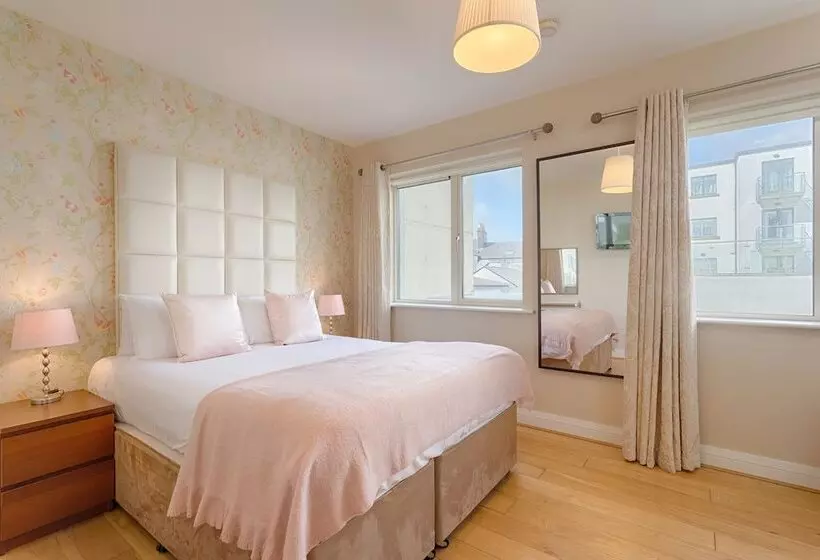 1 Bedroom Apartment, Jameson Court Self Catering Apartments