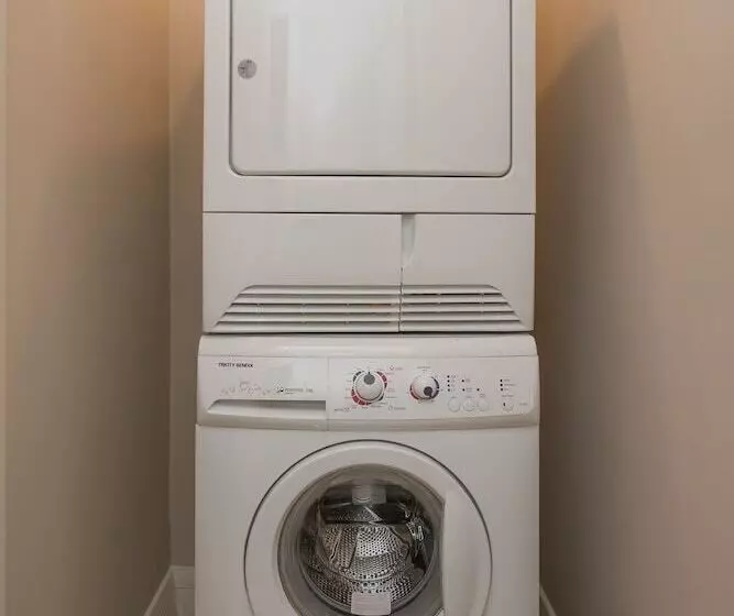 1 Bedroom Apartment, Jameson Court Self Catering Apartments