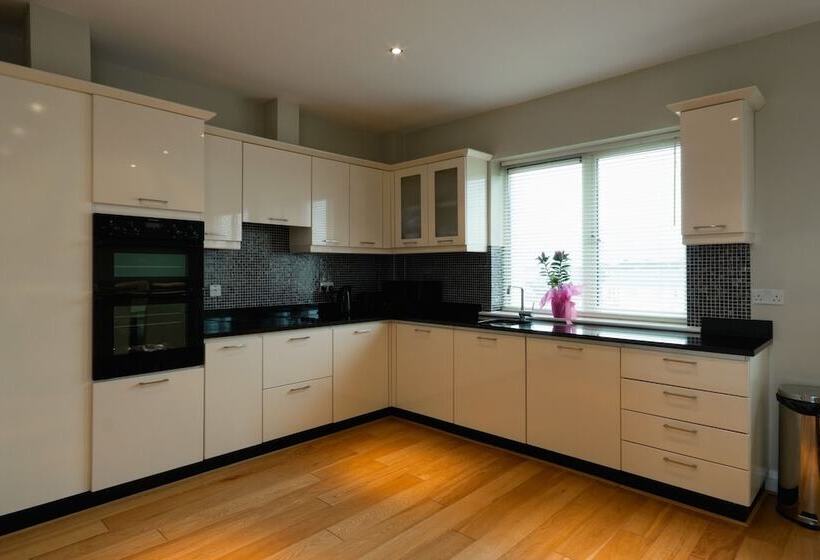 , Jameson Court Self Catering Apartments