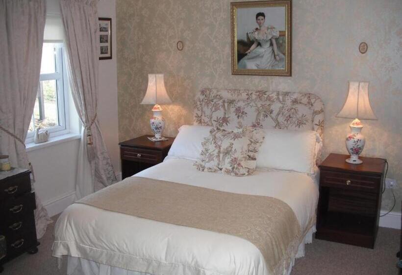 غرفة قياسية ثلاثية, Killyliss Country House B&b