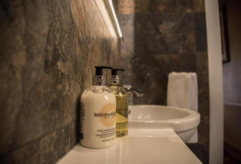 غرفة عائلية, Inverlea Guest House