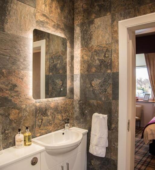 غرفة عائلية, Inverlea Guest House