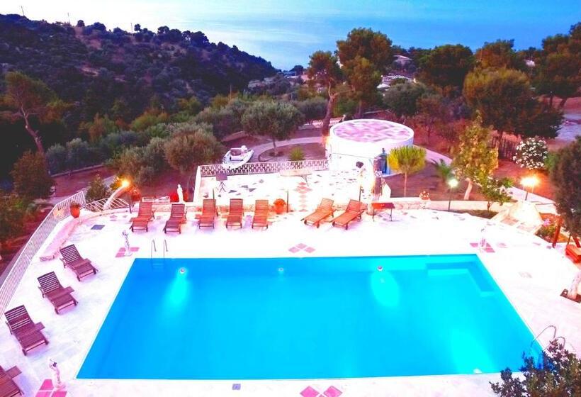 Вилла с 1 спальней и бассейном, Villa Agnanti Boutique