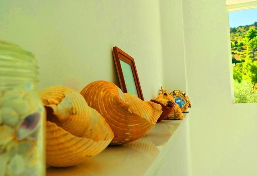 Вилла с 1 спальней и бассейном, Villa Agnanti Boutique