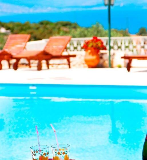 Вилла с 1 спальней и бассейном, Villa Agnanti Boutique