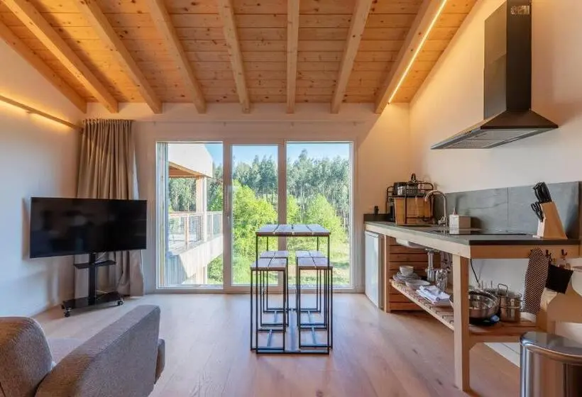 1 Bedroom Apartment with Views, Basoan