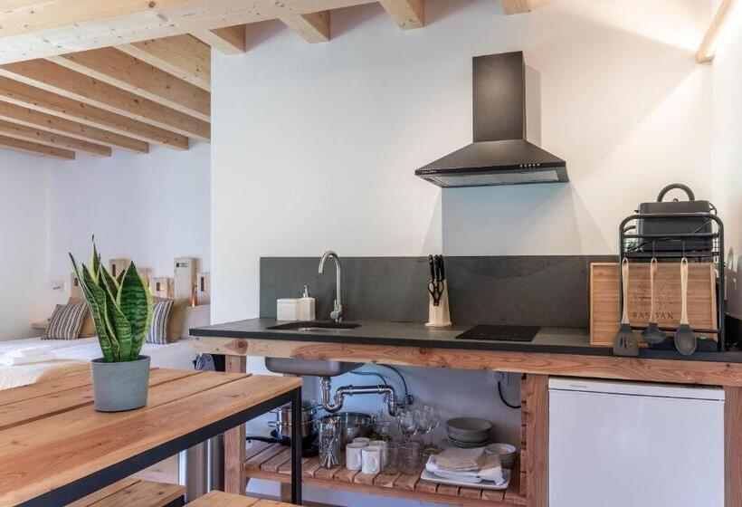 آپارتمان 1 خوابه با تراس, Basoan