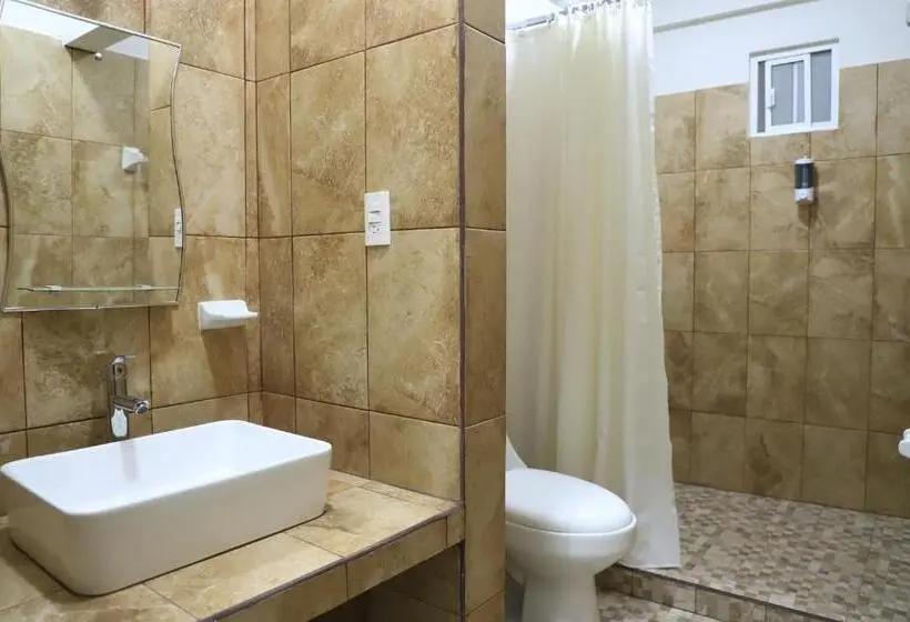 Deluxe Kolmen Hengen Huone, Tamtokow