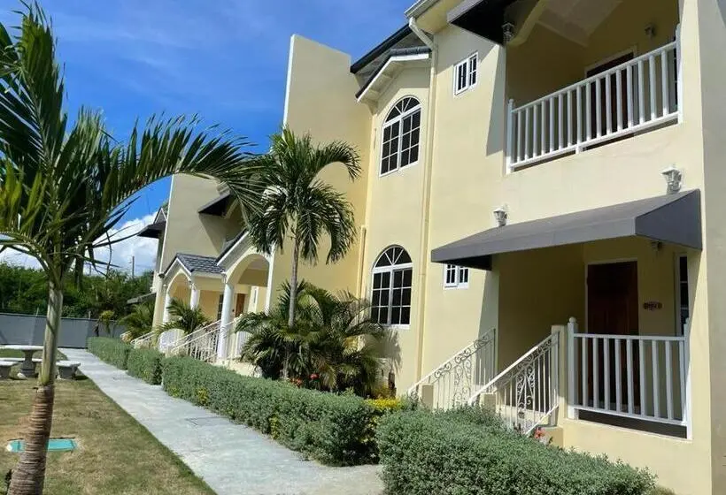 سوییت, Westmore Beach Villas Limited