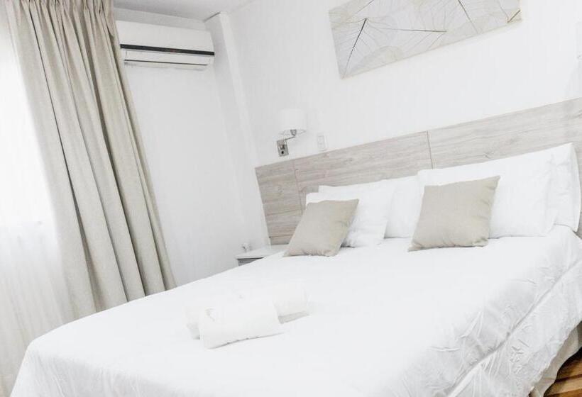 Четырехместный Номер Классик, Mediterráneo Hotel Y Spa
