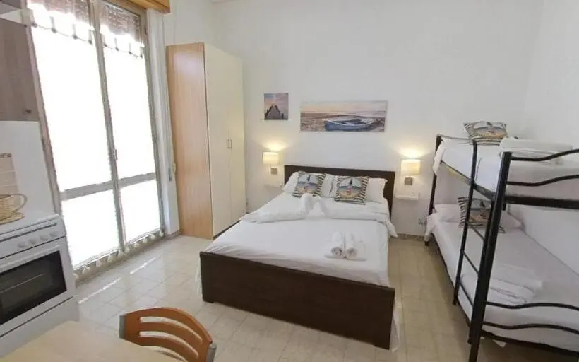 استودیوی استاندارد, Stella Maris Marzamemi Apartments