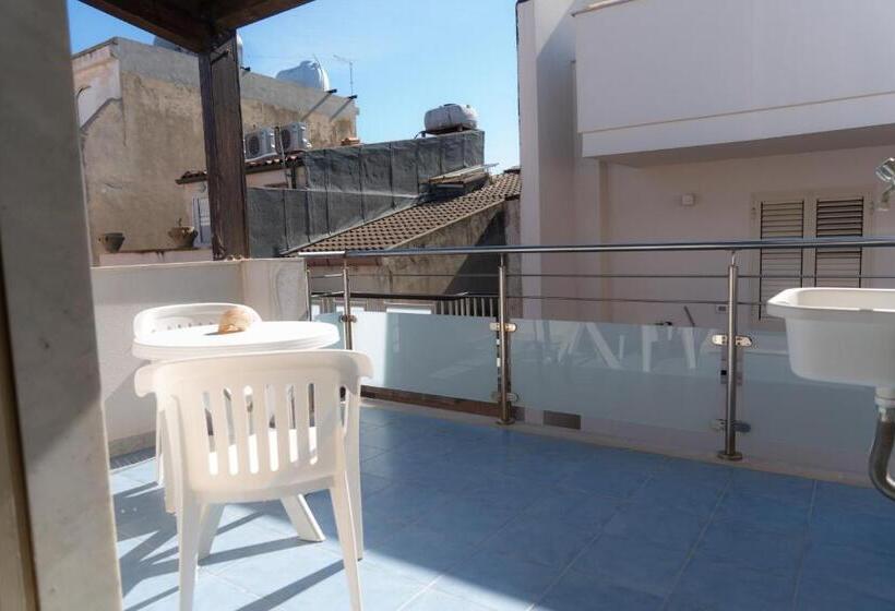Standard Studio with Terrace, Stella Maris Marzamemi Apartments