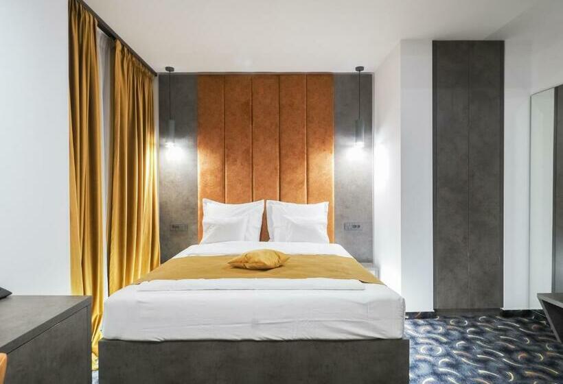 غرفة ديلوكس, Anastasia