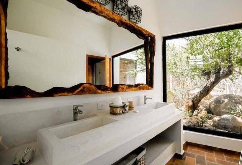 Quarto Estandar Cama King, Lavanda Aldea Holística