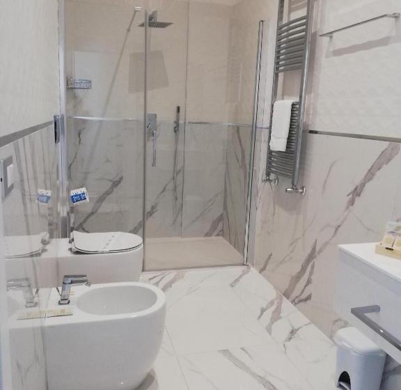 标准三人间, Presidente