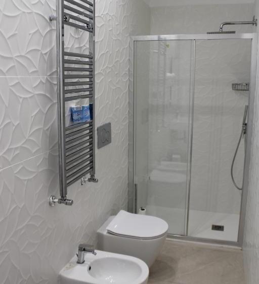 带阳台标准四人间, Presidente