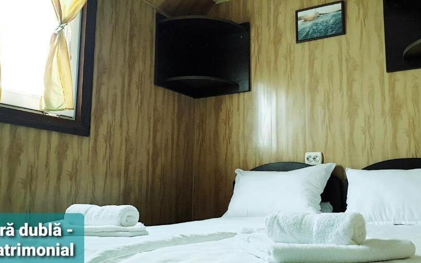 标准间, Restaurant Plutitor Delta Ways